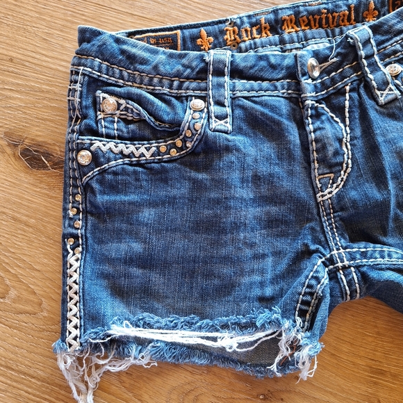 ☆Rock Revival Shorts☆ - Picture 2 of 11